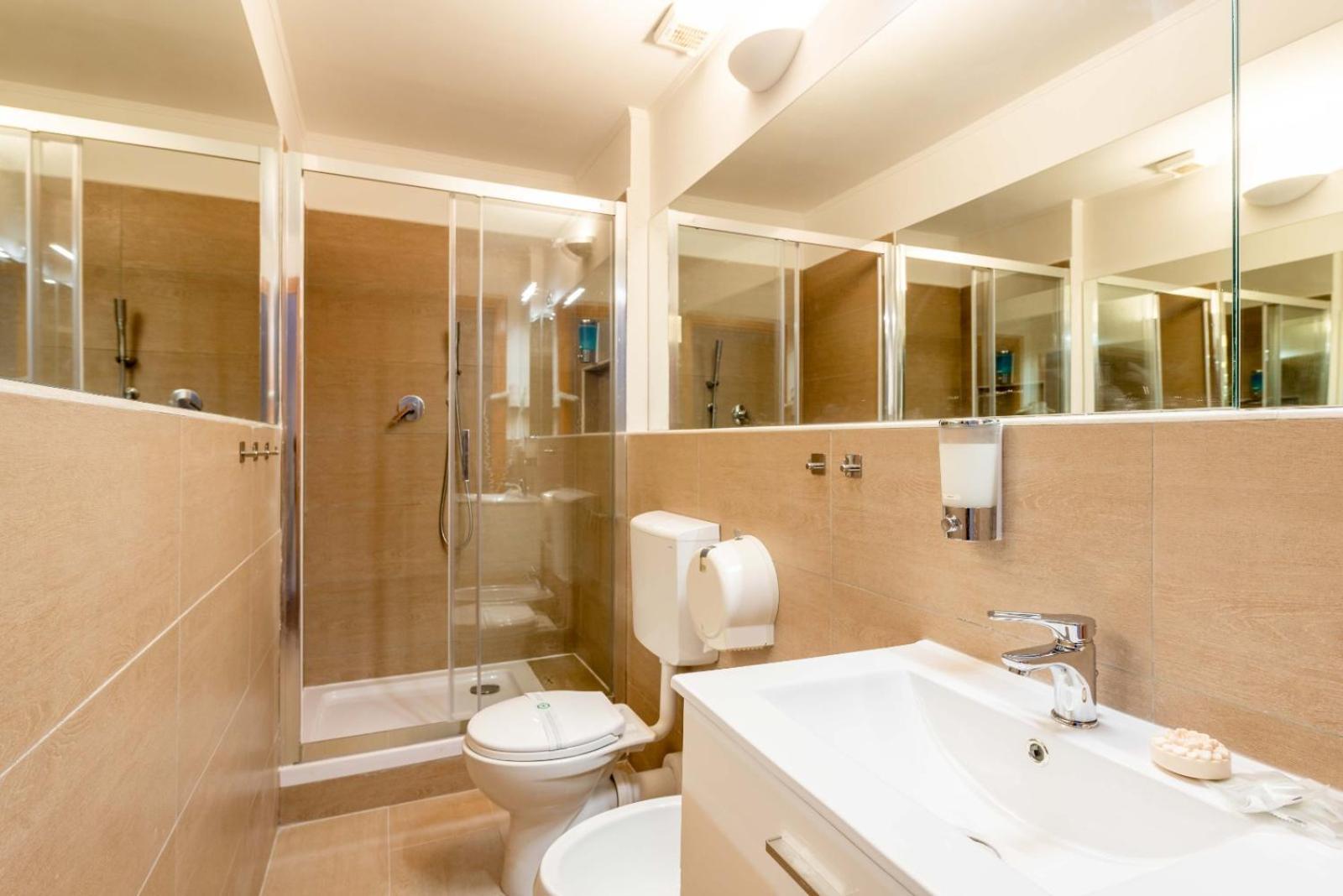 Clavdia Flat Roma