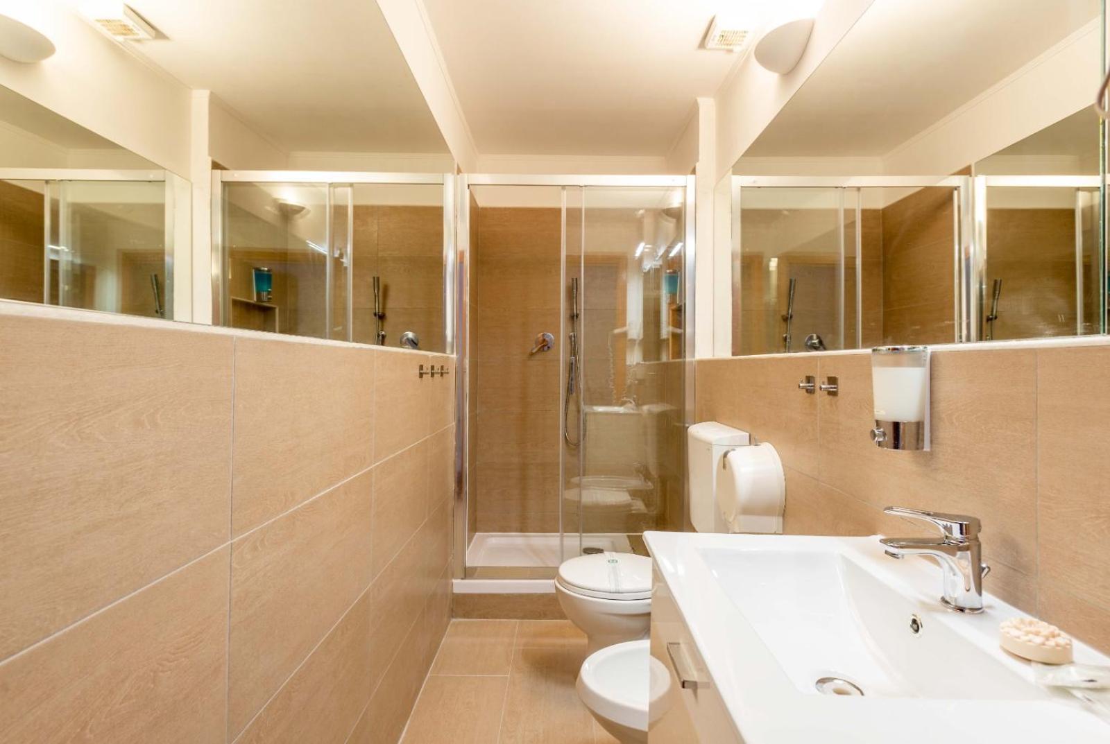 Clavdia Flat Roma