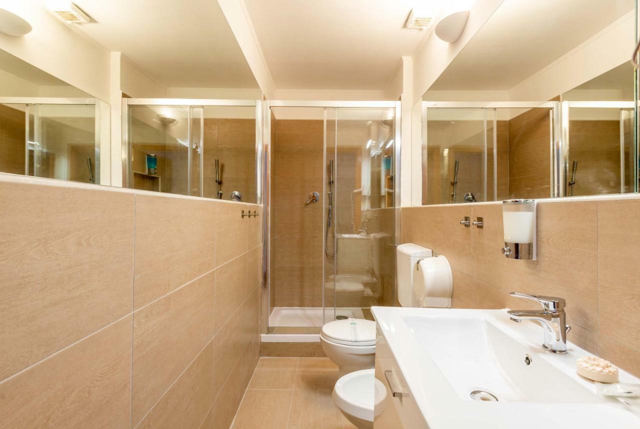 Clavdia Flat * Roma